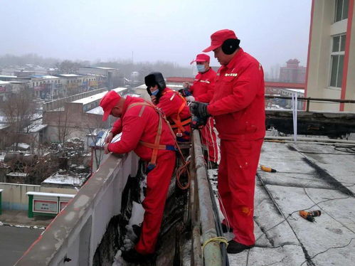 最美“敬業(yè)福” 致敬每個(gè)堅(jiān)守崗位的打包者