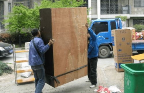 新房入住風(fēng)波 當(dāng)裝修后的寧?kù)o被不請(qǐng)自來(lái)的家人打破